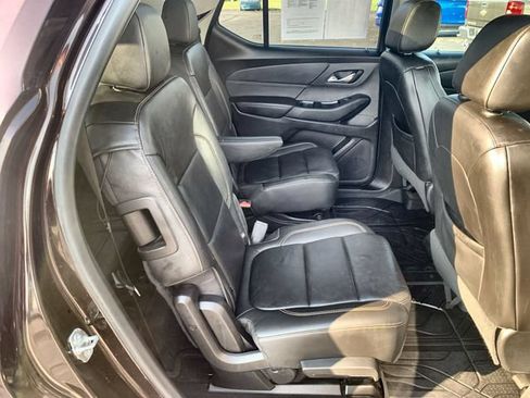 Certified 2020 Chevrolet Traverse LT w/ LT Premium Package AWD/4WD image 28