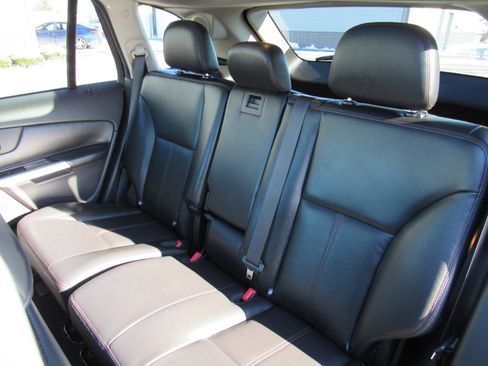Used 2011 Ford Edge Limited w/ 301A Rapid Spec Order Code image 27