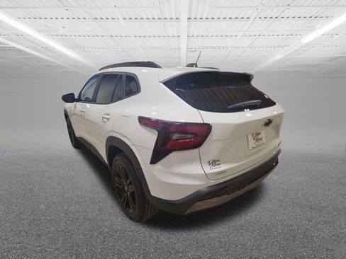 New 2025 Chevrolet Trax ACTIV w/ Sunroof Package image 8