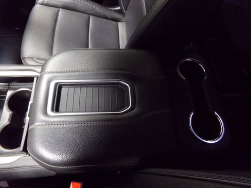 Used 2021 GMC Yukon Denali image 25