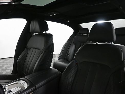 Used 2020 BMW 750i xDrive w/ Executive Package AWD/4WD image 5