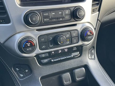 Used 2019 GMC Yukon XL SLT w/ Graphite Performance Edition image 10