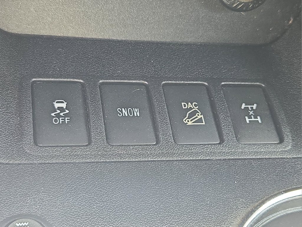 Used 2015 Toyota Highlander Plus AWD/4WD image 23