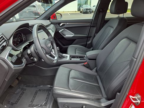 Used 2025 Audi Q3 2.0T Premium AWD/4WD image 18
