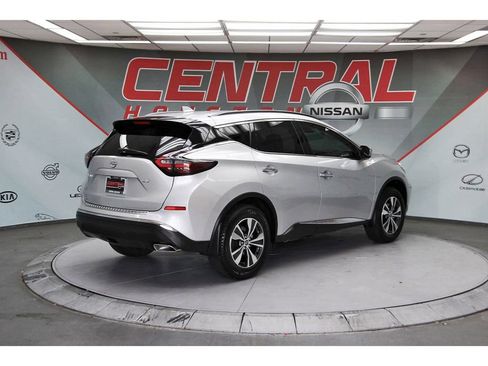 Used 2024 Nissan Murano SV FWD image 5