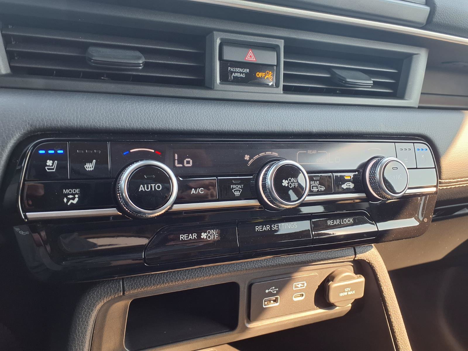 Used 2024 Honda Pilot Elite image 8