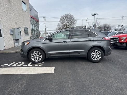 Used 2024 Ford Edge SEL image 2