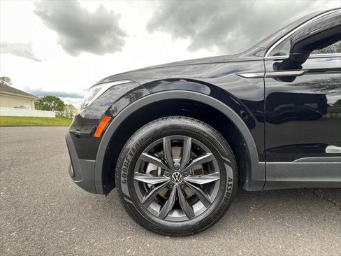 Certified 2022 Volkswagen Tiguan SE AWD/4WD image 9