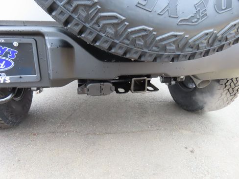 New 2025 Ford Bronco 4-Door image 10