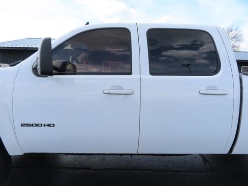 Used 2013 Chevrolet Silverado 2500 LTZ w/ LTZ Plus Package image 14