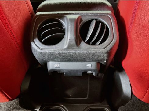 Used 2023 Jeep Gladiator Sport AWD/4WD image 33
