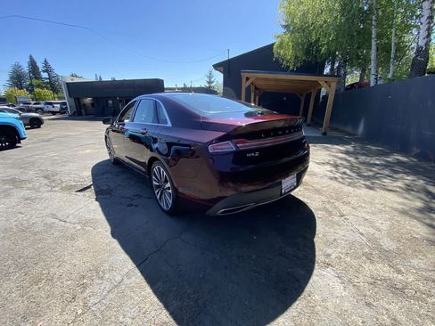 Used 2018 Lincoln MKZ Reserve w/ Climate Package AWD/4WD image 4