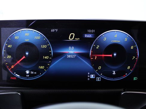 Used 2020 Mercedes-Benz GLB 250 4MATIC image 25