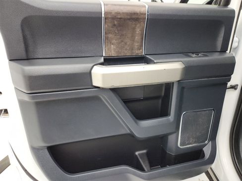 Used 2022 Ford F250 Lariat w/ Tremor Off-Road Package image 31