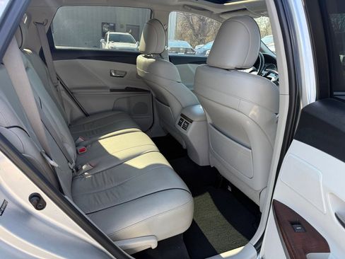 Used 2009 Toyota Venza AWD image 17