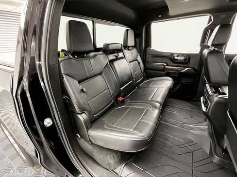 Used 2022 Chevrolet Silverado 1500 High Country w/ Technology Package image 28