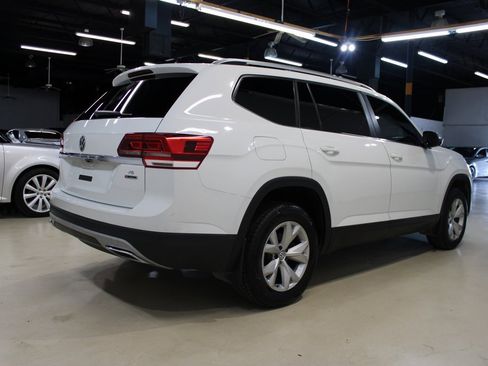 Used 2018 Volkswagen Atlas Launch Edition image 3