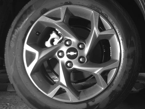 Used 2025 Chevrolet Trax LT FWD image 15