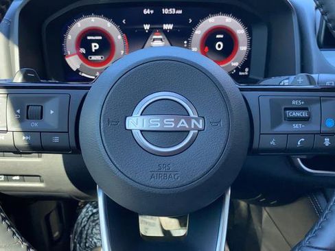 Used 2024 Nissan Rogue Platinum w/ Platinum Premium Package image 16