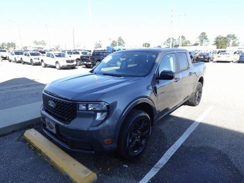 New 2025 Ford Maverick XLT w/ XLT Luxury Package image 2