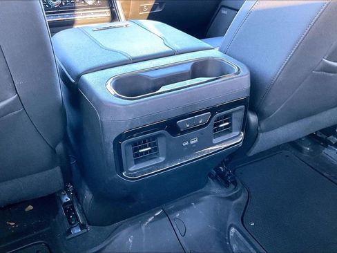 Used 2024 GMC Sierra 2500 AT4 w/ AT4 Premium Plus Package AWD/4WD image 30