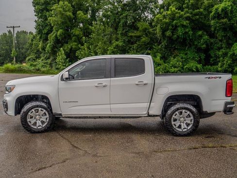 Used 2022 Chevrolet Colorado LT w/ LT Convenience Package AWD/4WD image 4