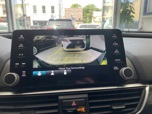 Used 2021 Honda Accord Sport image 15