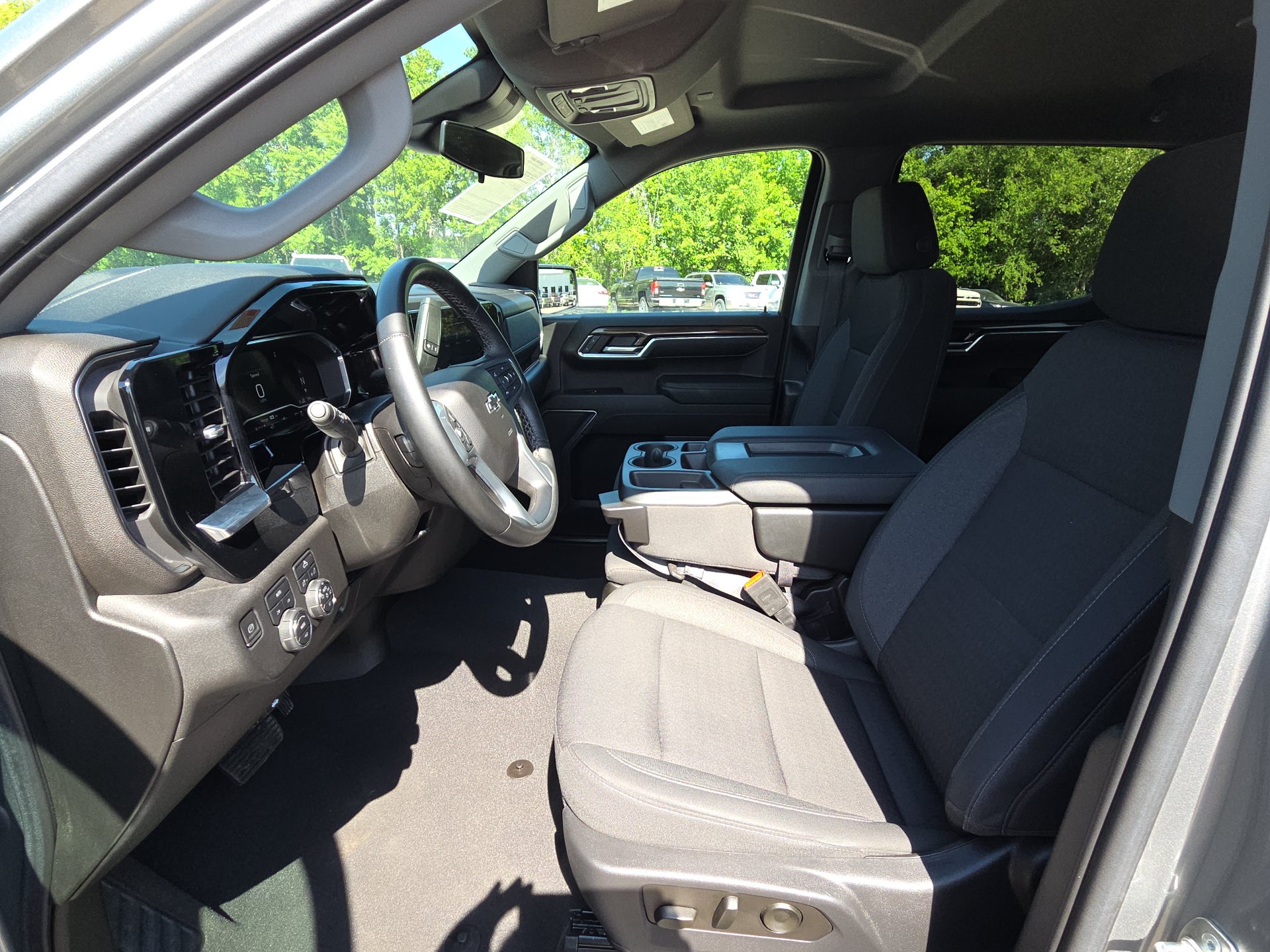 Used 2023 Chevrolet Silverado 1500 RST AWD/4WD image 16