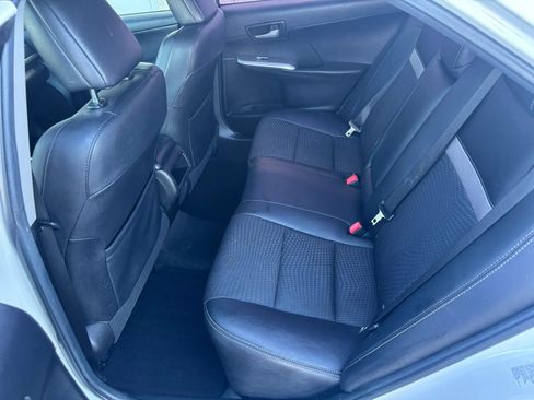Used 2014 Toyota Camry SE FWD image 14
