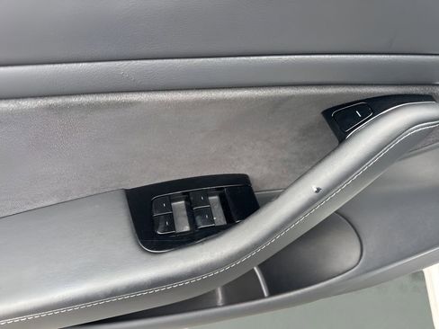 Used 2019 Tesla Model 3 Standard Range Plus image 29