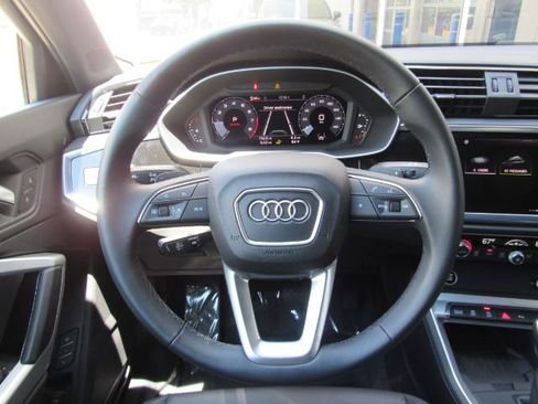 Used 2024 Audi Q3 2.0T Premium w/ Convenience Package image 33