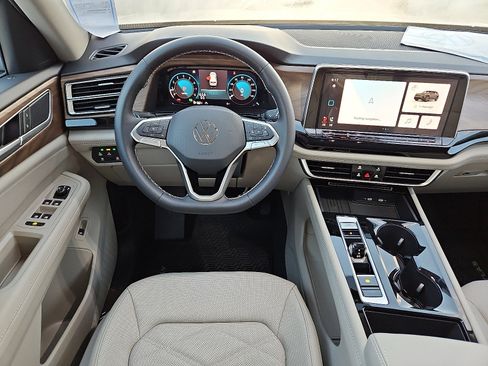 New 2026 Volkswagen Atlas SE image 8