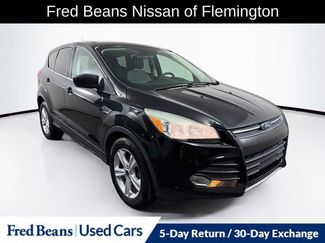 Used 2015 Ford Escape SE FWD video 1