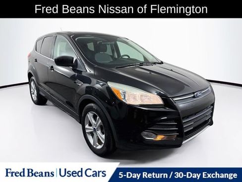 Used 2015 Ford Escape SE FWD image 1