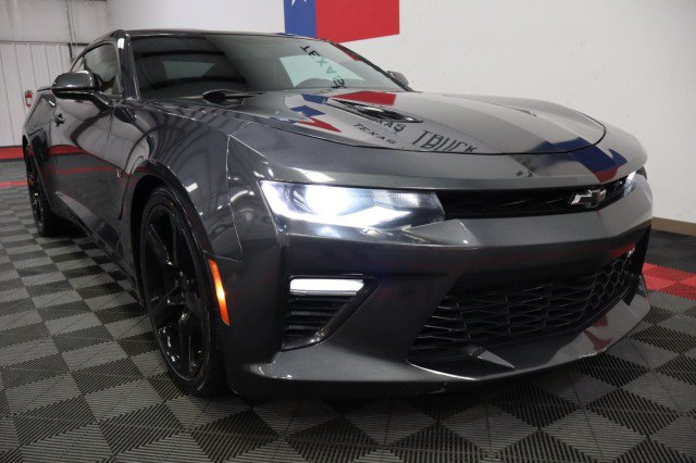 Used 2018 Chevrolet Camaro SS RWD image 22