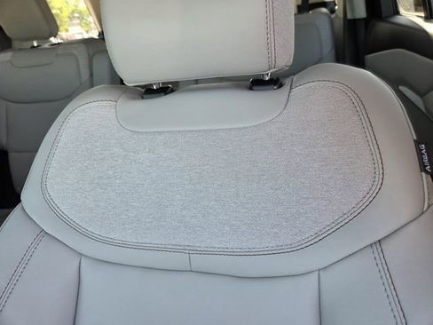 New 2026 Ford Explorer Active image 13