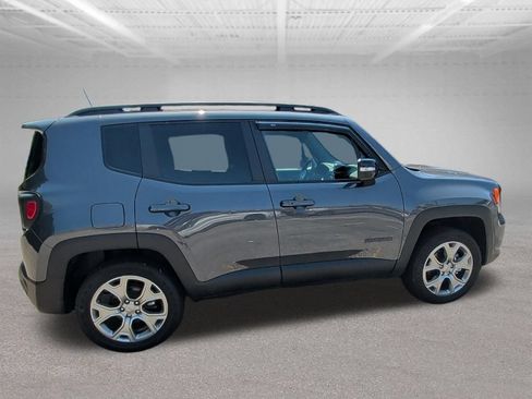 Used 2022 Jeep Renegade Altitude w/ Convenience Group AWD/4WD image 18