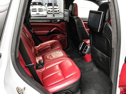 Used 2016 Porsche Cayenne GTS image 47