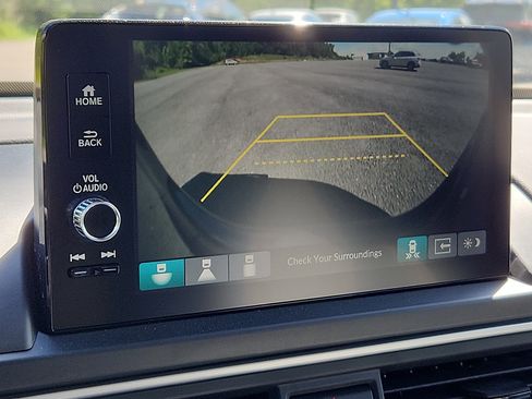 Used 2025 Honda Pilot EX-L image 19