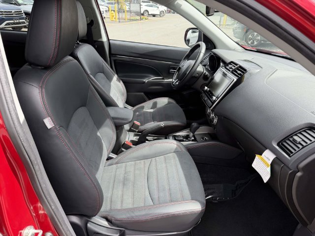Used 2023 Mitsubishi Outlander Sport SE AWD/4WD image 10