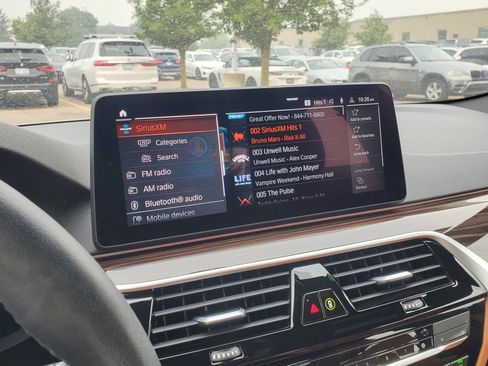 Used 2023 BMW 530i xDrive w/ Premium Package AWD/4WD image 17