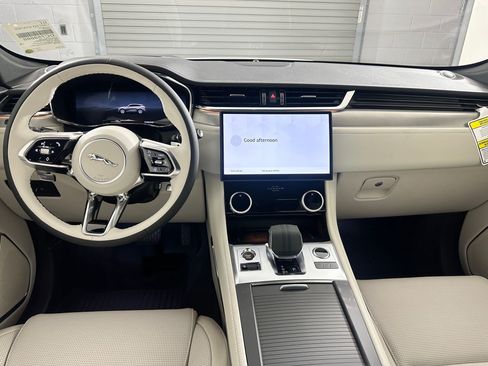 Used 2026 Jaguar F-PACE R-Dynamic S AWD/4WD image 13