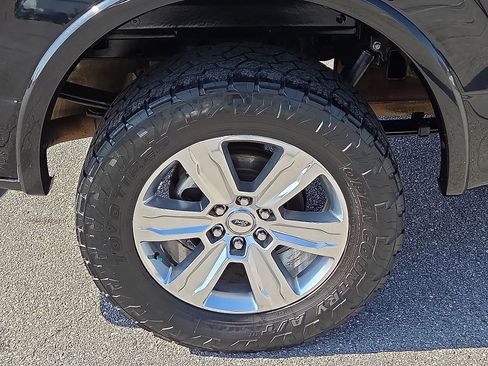 Used 2019 Ford F150 Platinum image 7