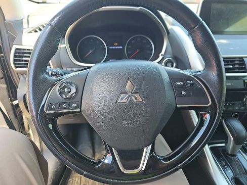 Used 2020 Mitsubishi Eclipse Cross SE FWD image 10