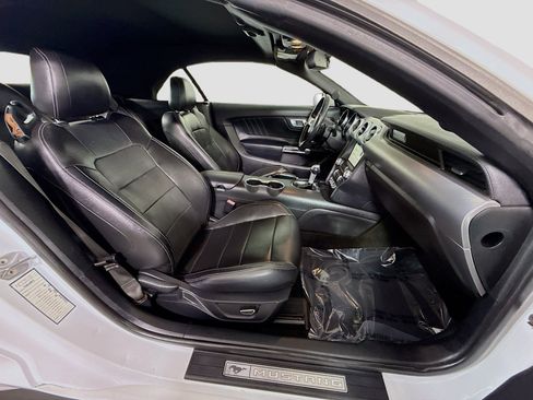 Used 2018 Ford Mustang Premium image 27