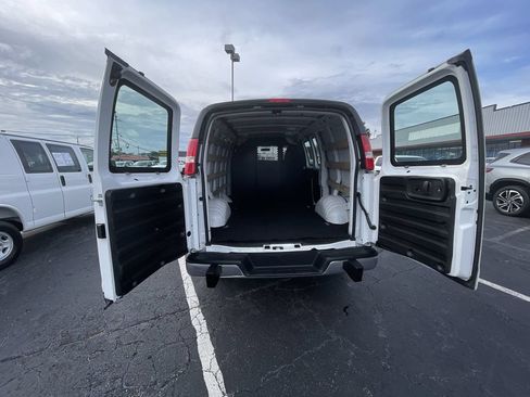 Used 2025 GMC Savana 2500 w/ Driver Convenience Package RWD image 23