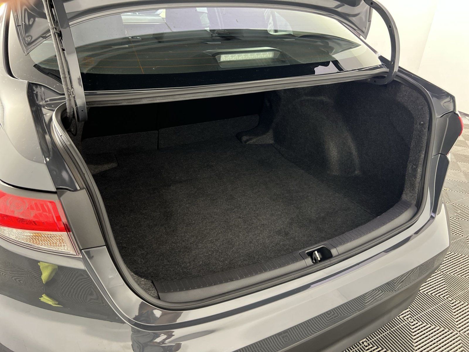 Used 2025 Toyota Corolla LE FWD image 26