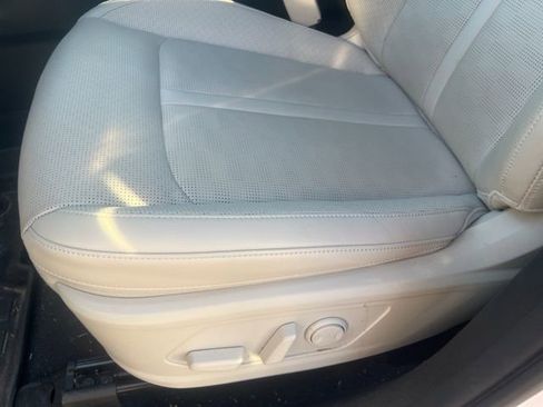 Used 2025 Kia Sorento SX image 10