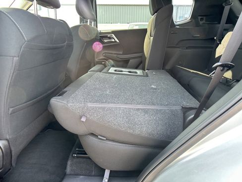 Used 2025 Mitsubishi Outlander ES image 30