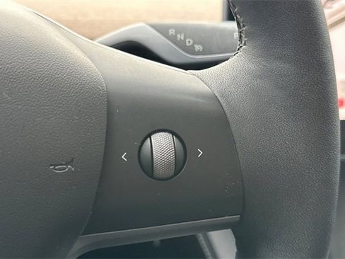 Used 2021 Tesla Model 3 Standard Range Plus image 27